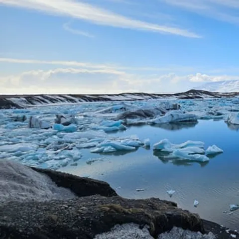 Icebergs drifting on the glacier lagoon